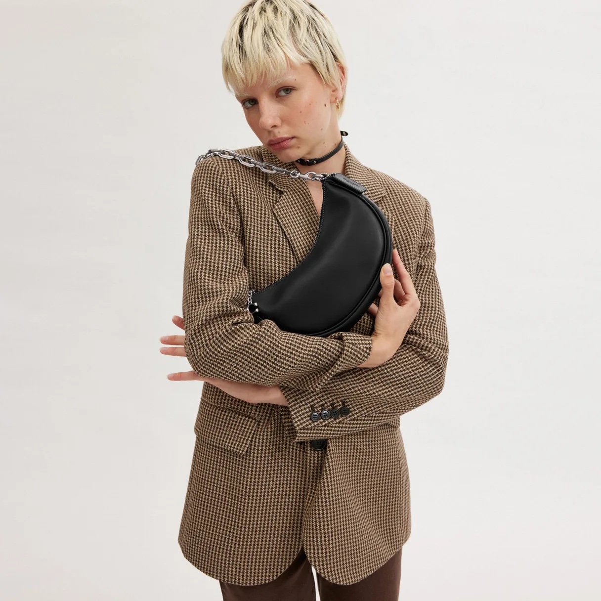 COACH Mira Shoulder Bag - Black - Image 6