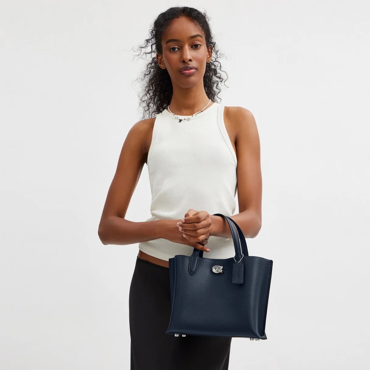 COACH Willow Tote 24 - Dark - Image 5