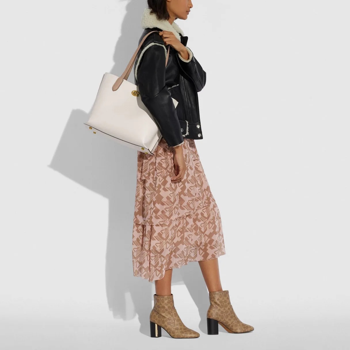 COACH Willow Tote In Colorblock - Image 5